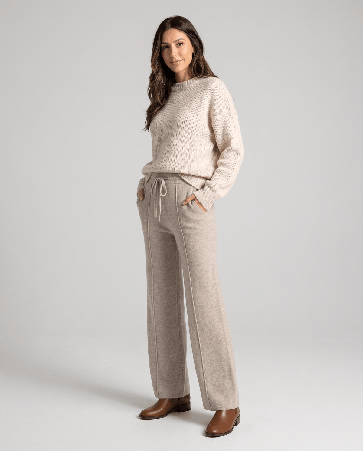 Merino Wool Wide-Leg Pants – High-Waisted, Drawstring Tie & Pintuck Seams | Ottilie