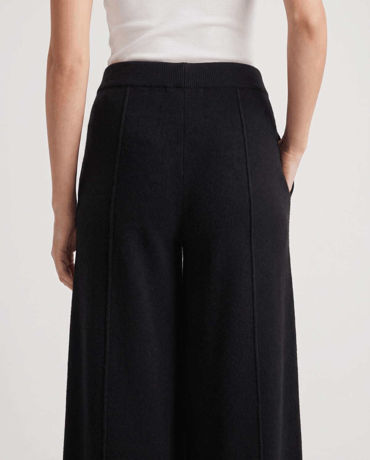 Merino Wool Wide-Leg Pants – High-Waisted, Drawstring Tie & Pintuck Seams | Ottilie