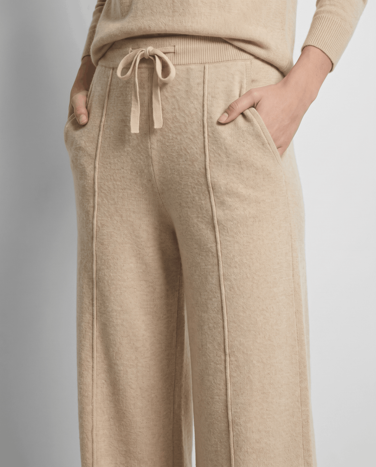 Merino Wool Wide-Leg Pants – High-Waisted, Drawstring Tie & Pintuck Seams | Ottilie