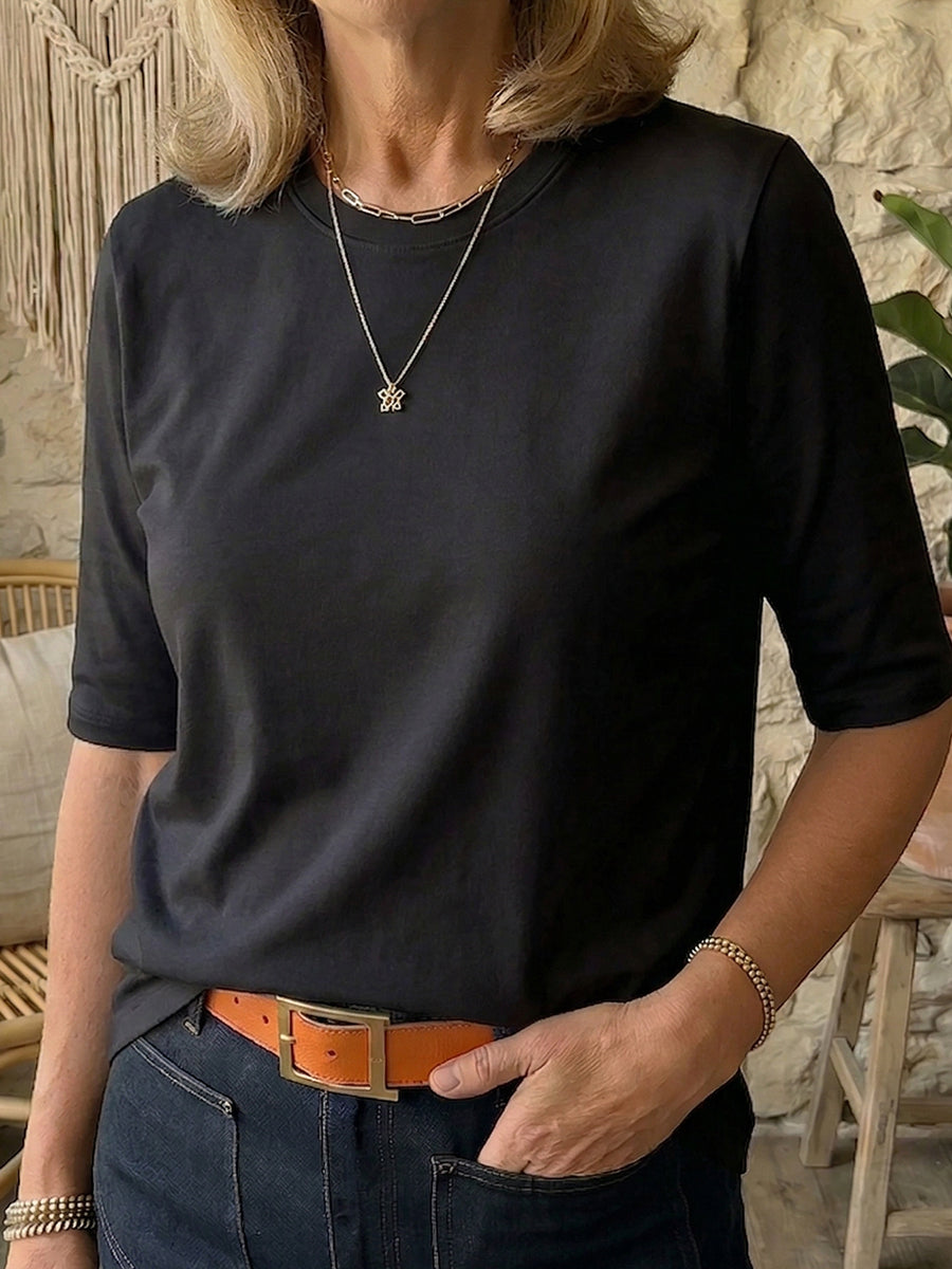 Amelia - Cozy Minimalist Half-sleeve 100% Cotton T-shirt