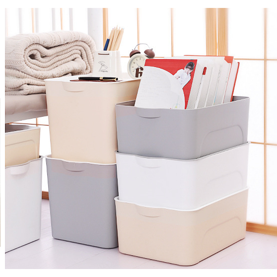 Plastic Storage Bin with Lid and Handles Stackable Organizer Containers Totes