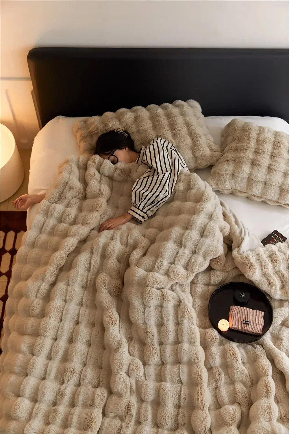 Plush Blanket | Soft Plush & Wool-Blend | Machine Washable