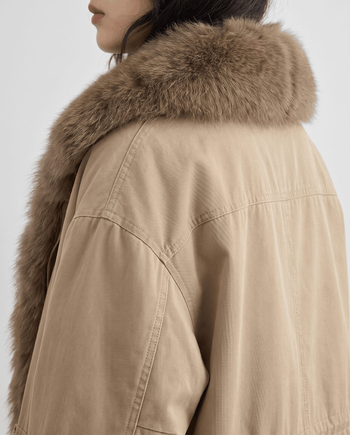 Plush-Collar Cotton Parka – Cargo Pockets, Drawstring Waist & Padded Lining | Livia