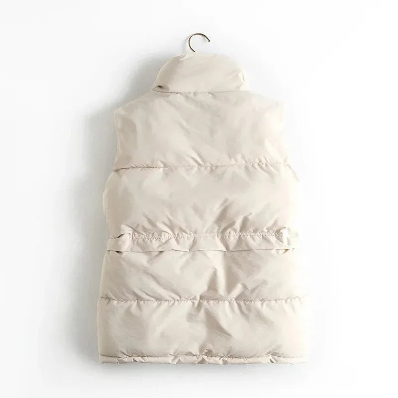 Women's Padded Puffer Gilet with High Stand Collar and Snap Button Fastening – Warm Sleeveless Quilted Bodywarmer with Flap Pockets for Comfortable Casual Autumn Winter Layering and Everyday Outdoor Wear