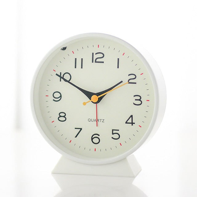 Retro Analog Alarm Clock with Silent Quartz Movement and Backlight
