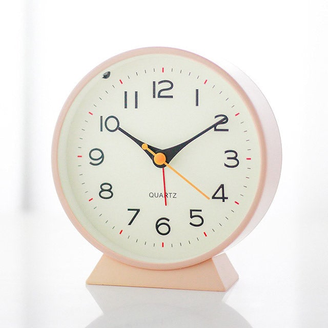 Retro Analog Alarm Clock with Silent Quartz Movement and Backlight