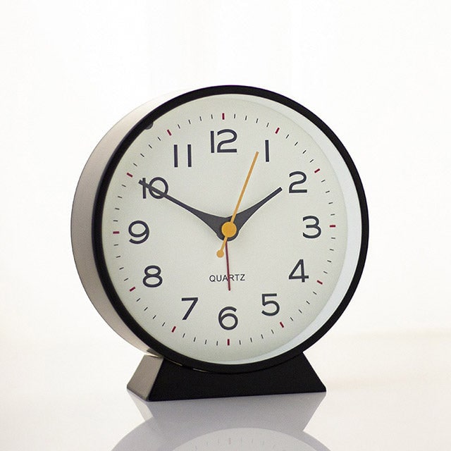 Retro Analog Alarm Clock with Silent Quartz Movement and Backlight