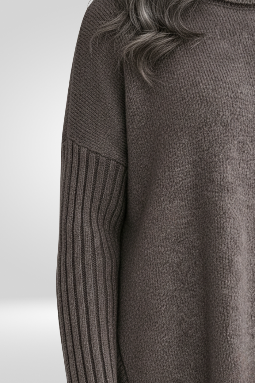 Laurel | Oversized Beige Turtleneck Sweater