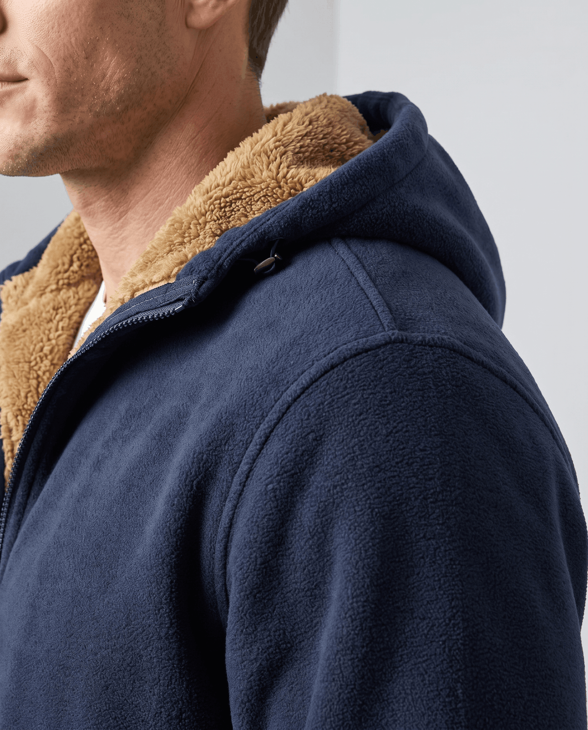 Sherpa-Lined Fleece Zip-Up Hoodie – Slash Pockets, Ribbed Cuffs & Relaxed Fit | Woodland