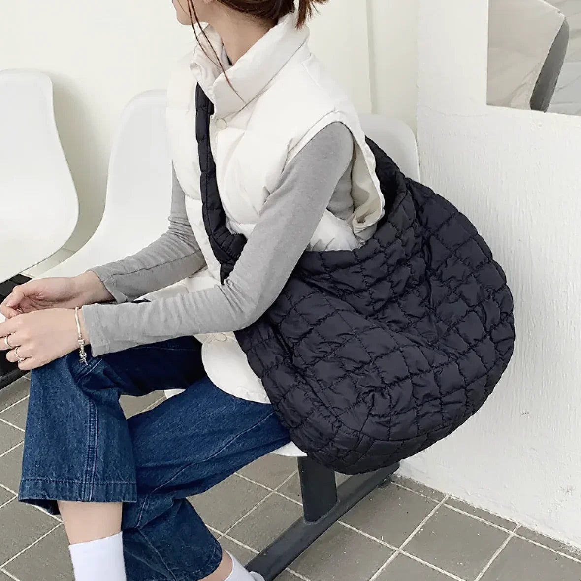 Shoulder Bag | Quilted Oversized Nylon & Polyester | 48 x 35 x 18 cm