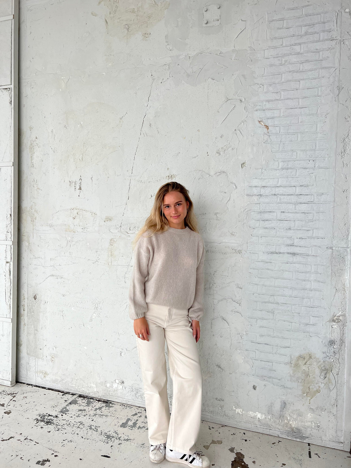 Women's Loose Fit Round Neck Jumper Long Sleeve