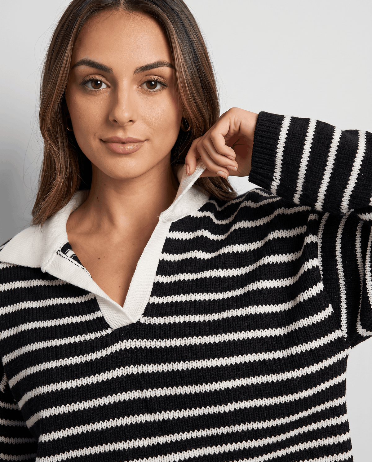 Striped Loungewear Set – Collared V-Neck Knit Top, Wide-Leg Pants & Relaxed Fit | Tessa