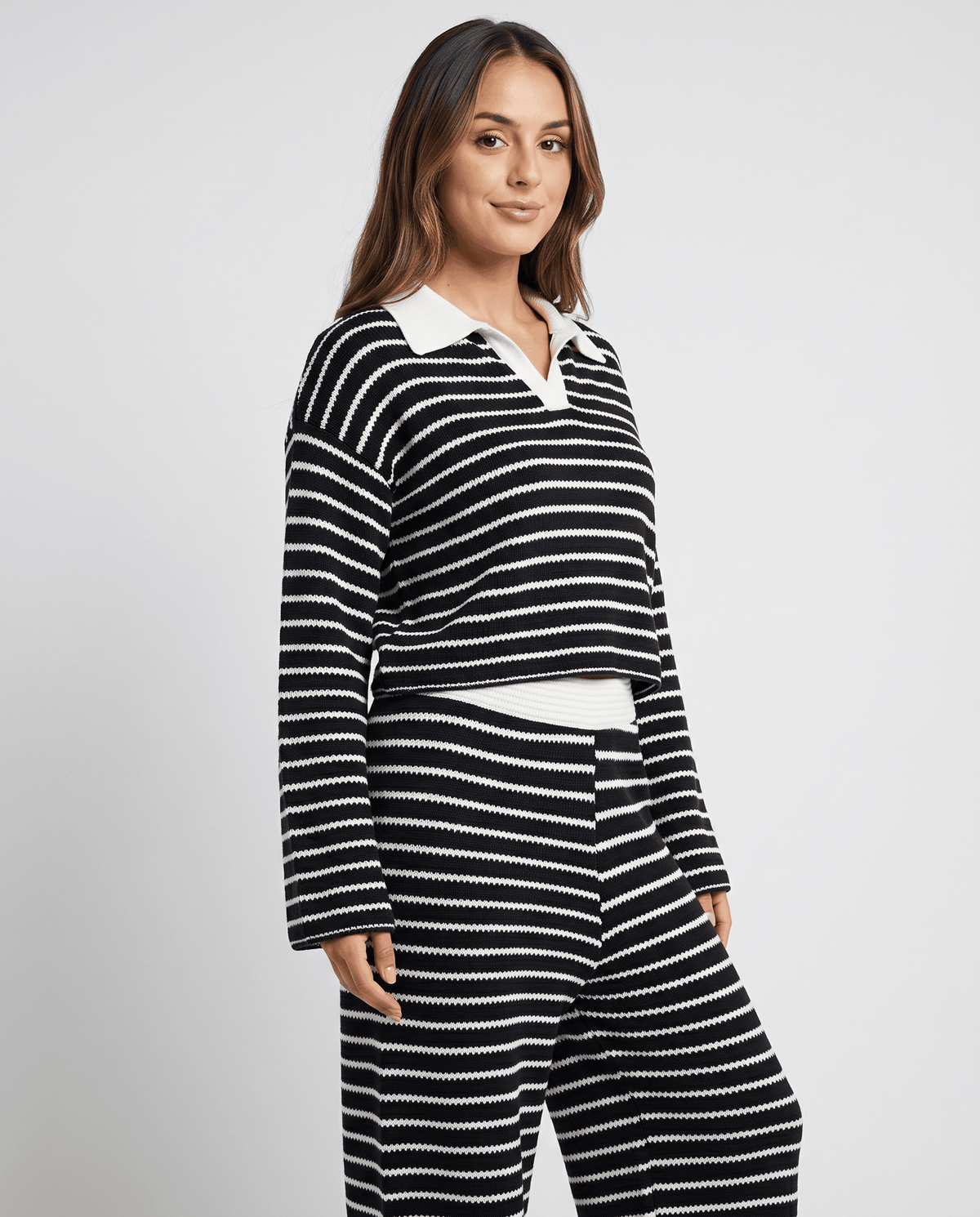 Striped Loungewear Set – Collared V-Neck Knit Top, Wide-Leg Pants & Relaxed Fit | Tessa