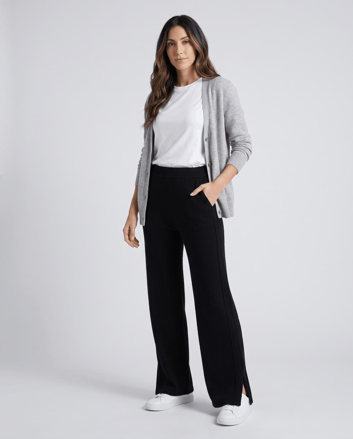 Tailored Merino Wool Sweatpants – Straight-Leg, Side Pockets & Split Hem | Isla