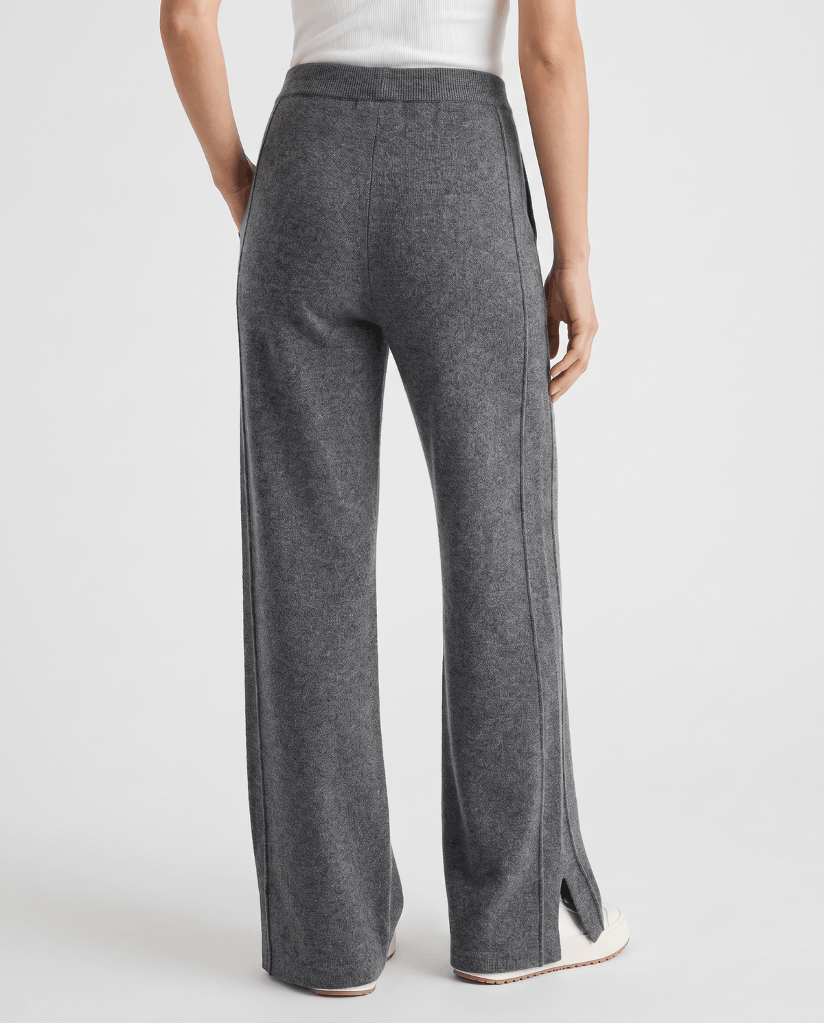 Tailored Merino Wool Sweatpants – Straight-Leg, Side Pockets & Split Hem | Isla