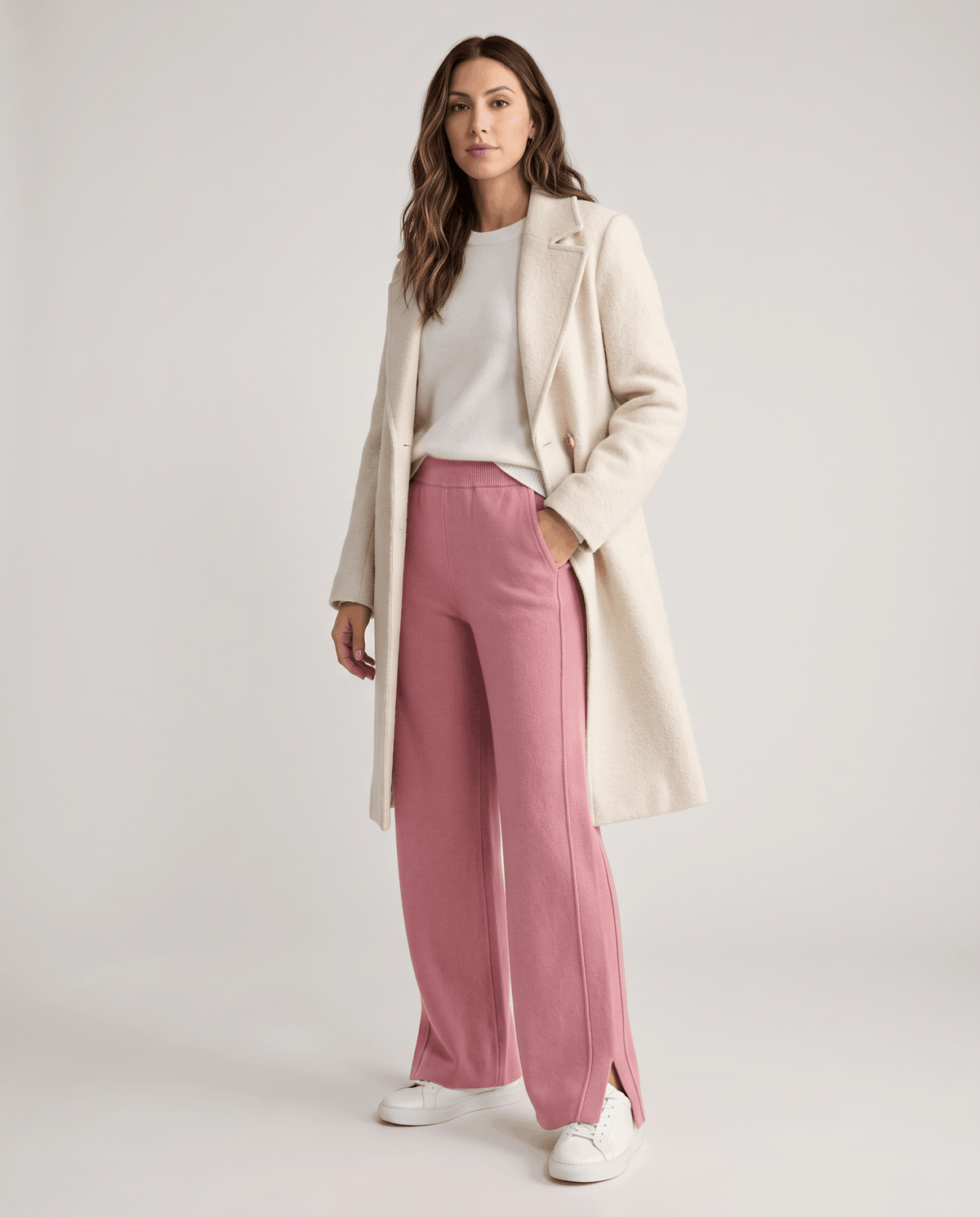 Tailored Merino Wool Sweatpants – Straight-Leg, Side Pockets & Split Hem | Isla