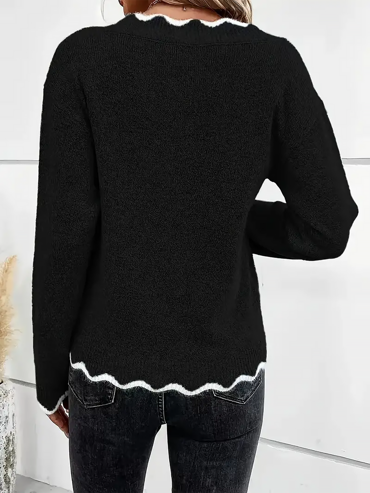 Mina-Eve Scallop Trim V-Neck Sweater