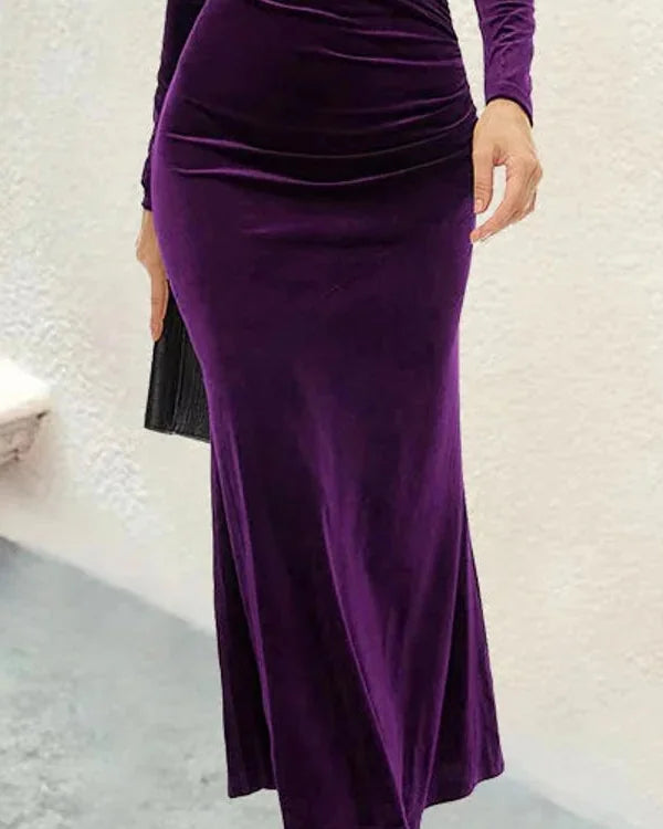 Velvet Dress – Red V-Neck Ruched Midi