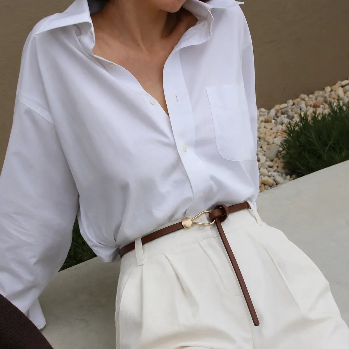 Vera - Women's Slim Leather Belt with Sculptural Hook Buckle