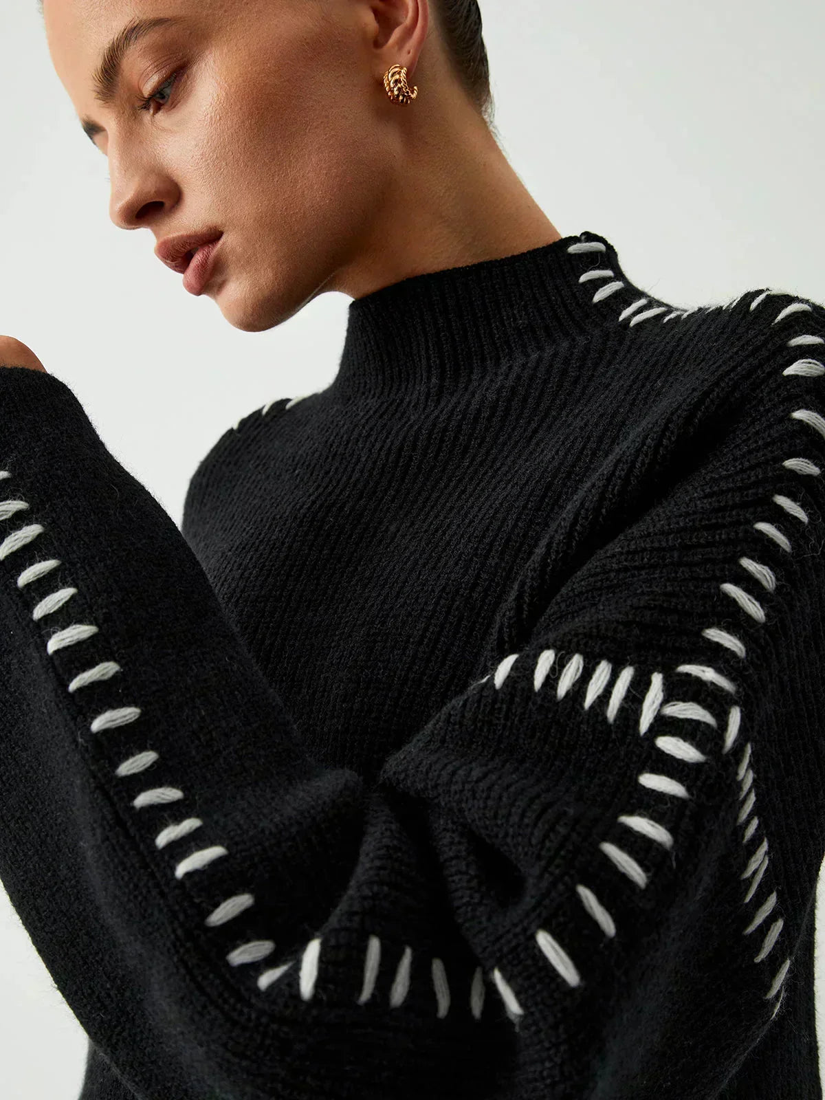 Eileen | Oversized Mock Neck Black Sweater