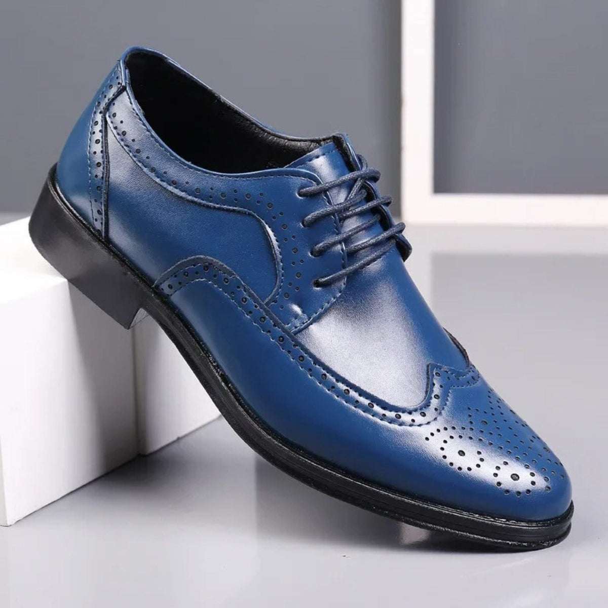 Wingtip Lace-Up Oxford Shoes for Men