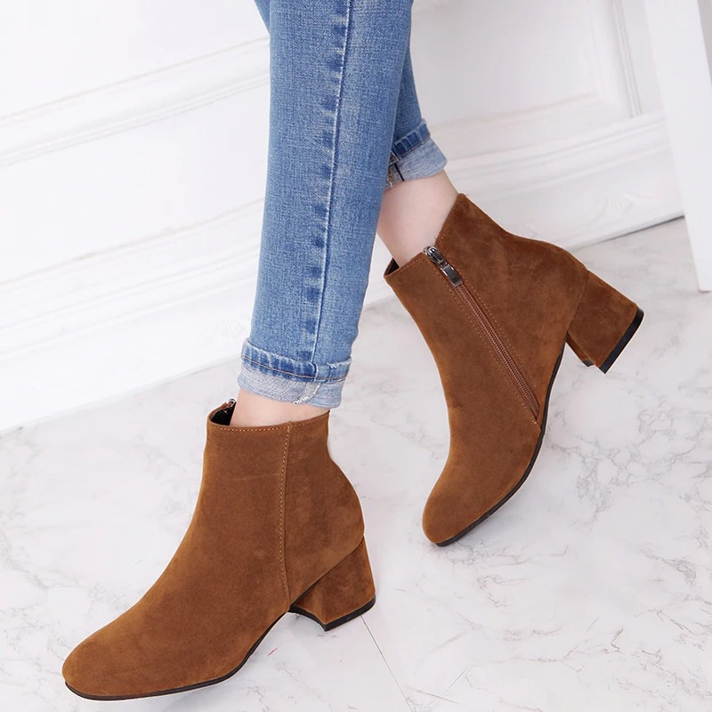 Women's Ankle Boots with Block Heel and Zipper Closure