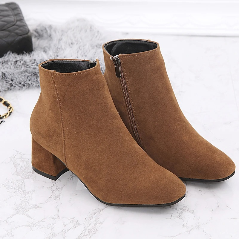 Women's Ankle Boots with Block Heel and Zipper Closure