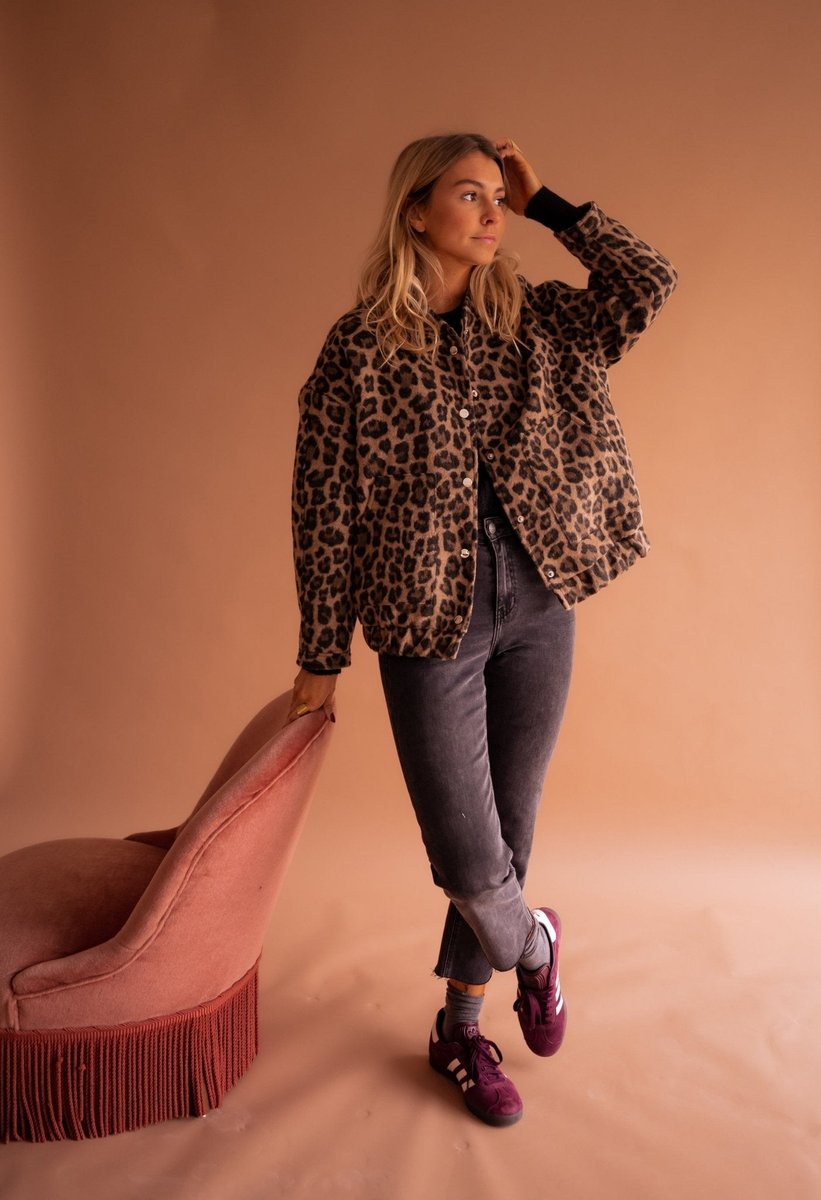 Greta | Oversized Leopard Print Snap-Button Quilted Jacket