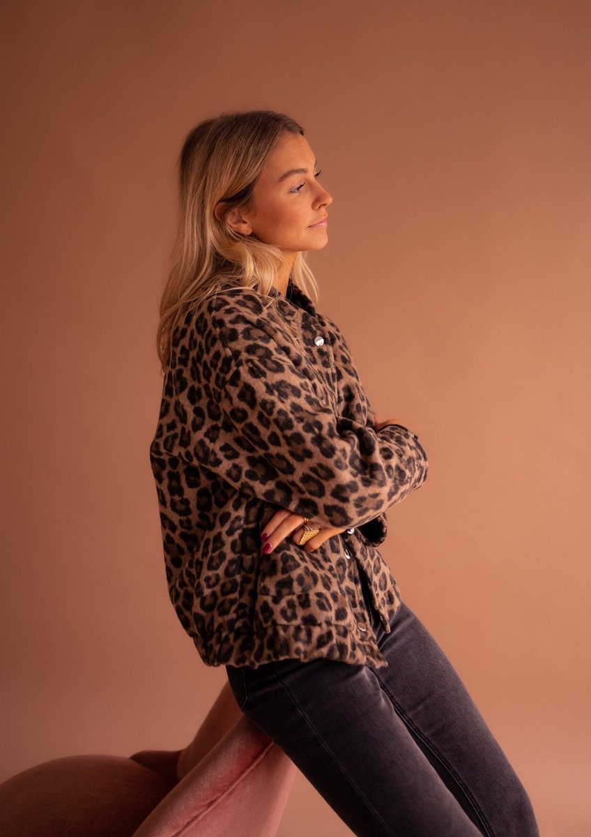 Greta | Oversized Leopard Print Snap-Button Quilted Jacket