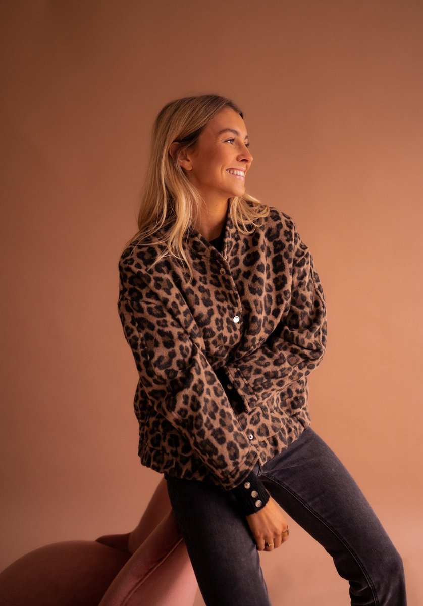 Greta | Oversized Leopard Print Snap-Button Quilted Jacket
