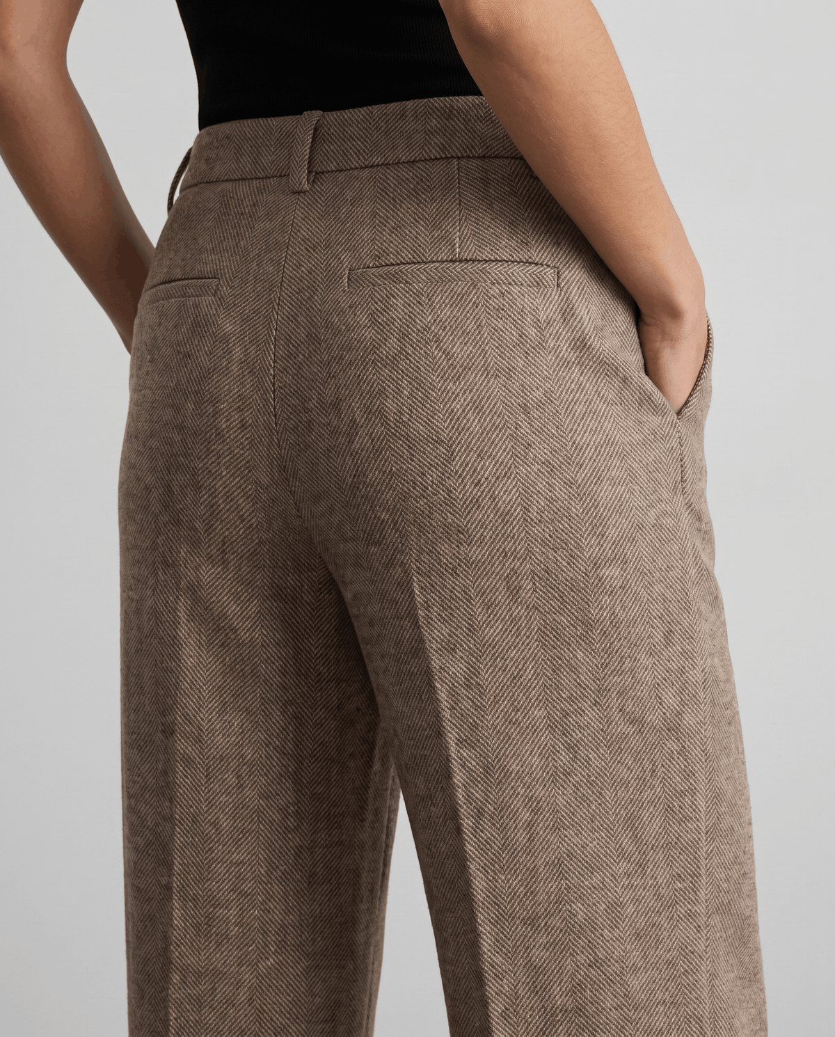 Wool-Blend Straight-Leg Trousers – Pressed Crease, Belt Loops & Slant Pockets | Coralie